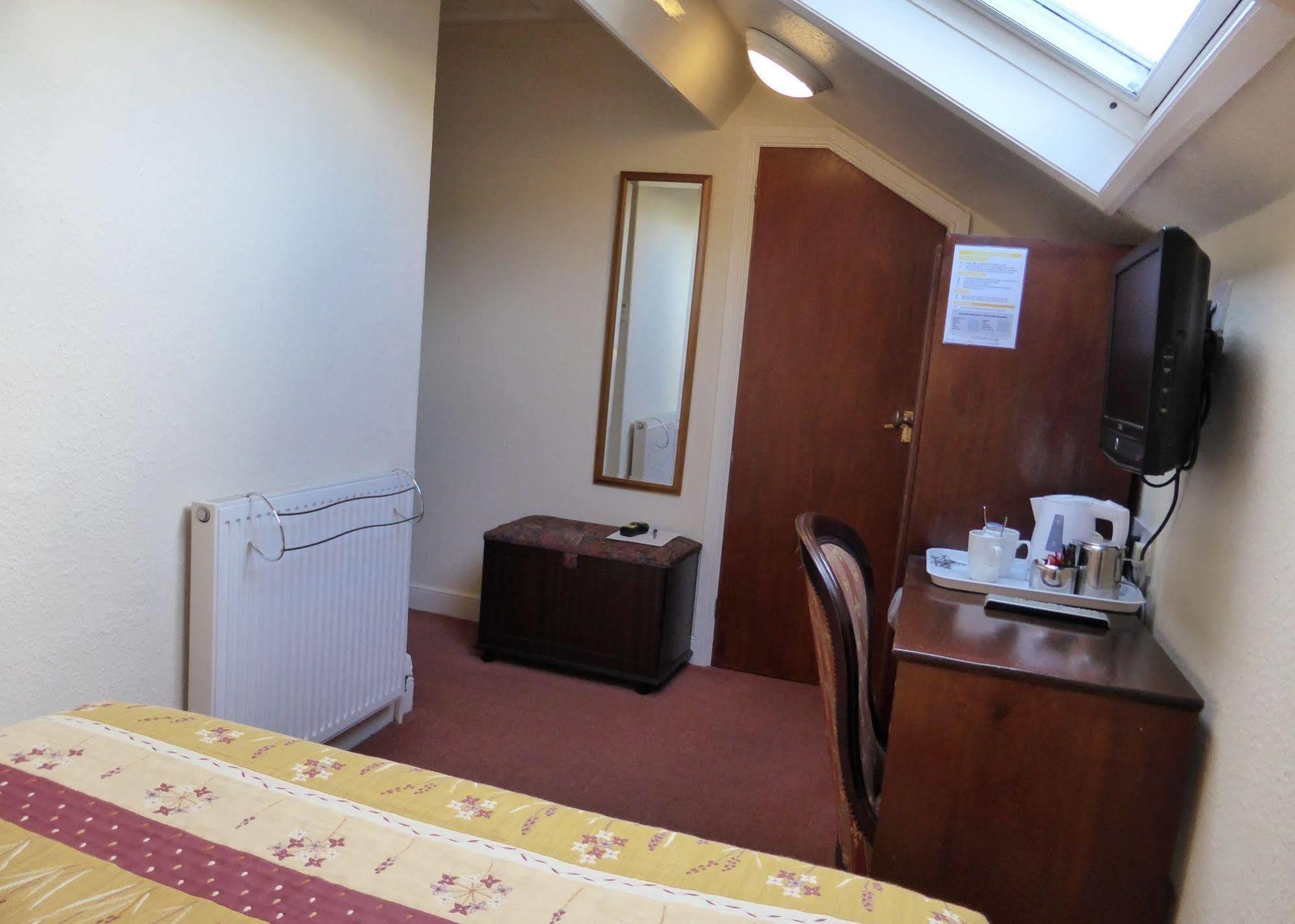 May Cottage B&B Bowness-on-Windermere Dış mekan fotoğraf
