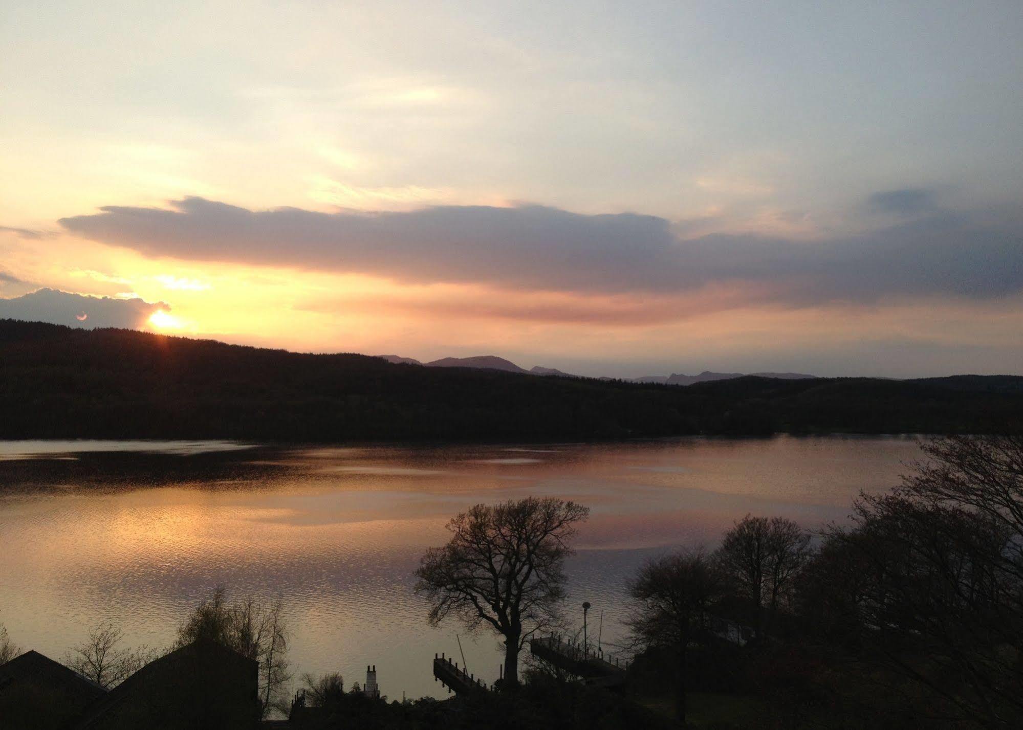 May Cottage B&B Bowness-on-Windermere Dış mekan fotoğraf