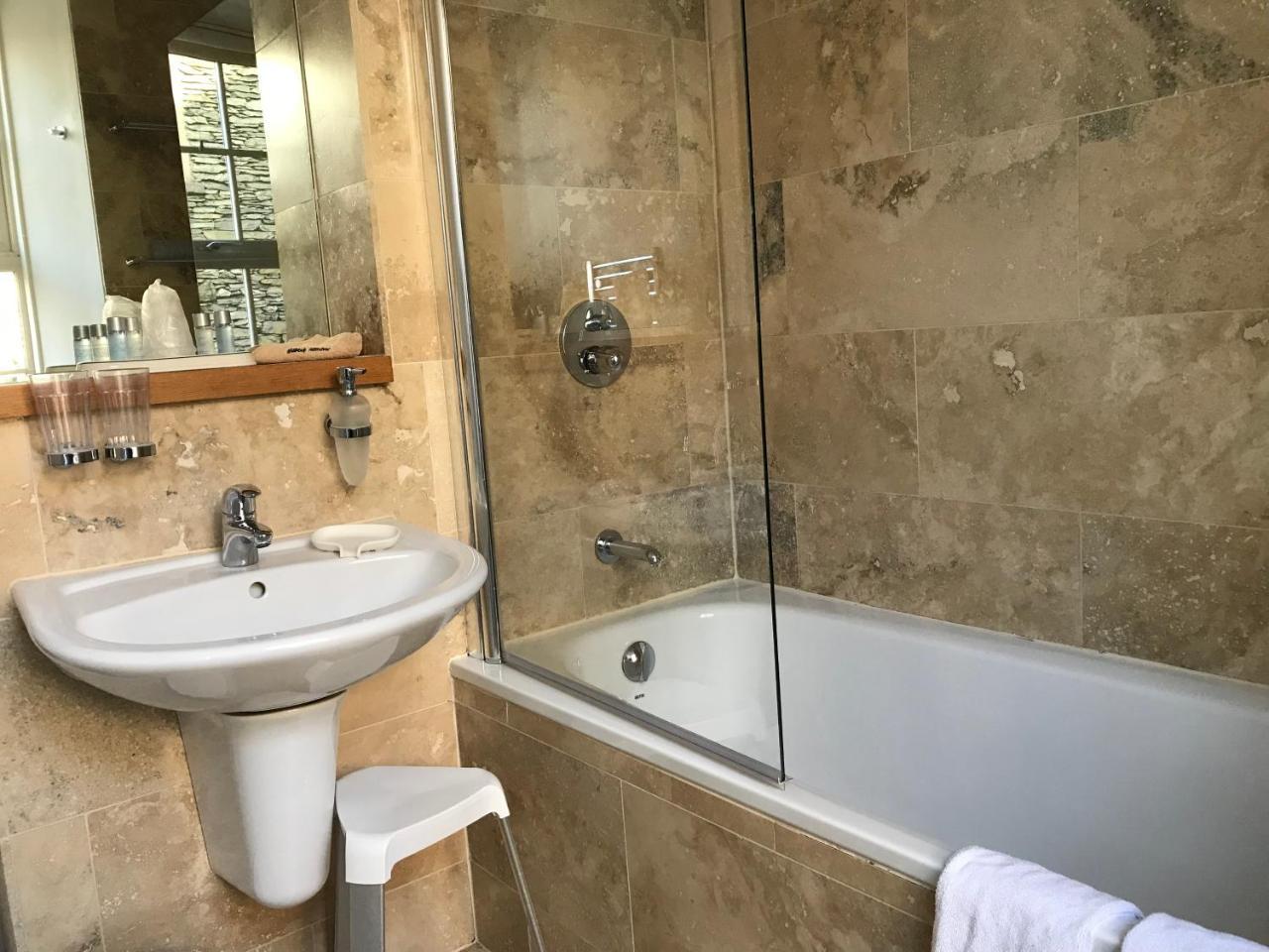 May Cottage B&B Bowness-on-Windermere Dış mekan fotoğraf